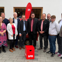 V. l. n. r.: Severin Eder, Dr. Andrea Freund, Stefan Lehner, Dr. Monika Müller-Rampmaier, Bernhard Roos, Alfred Feldmeier, Benjamin Lettl, Christian Thiel, Thomas Asböck, Philipp Konrad, Rainer Niedermeier, Renate Hebertinger